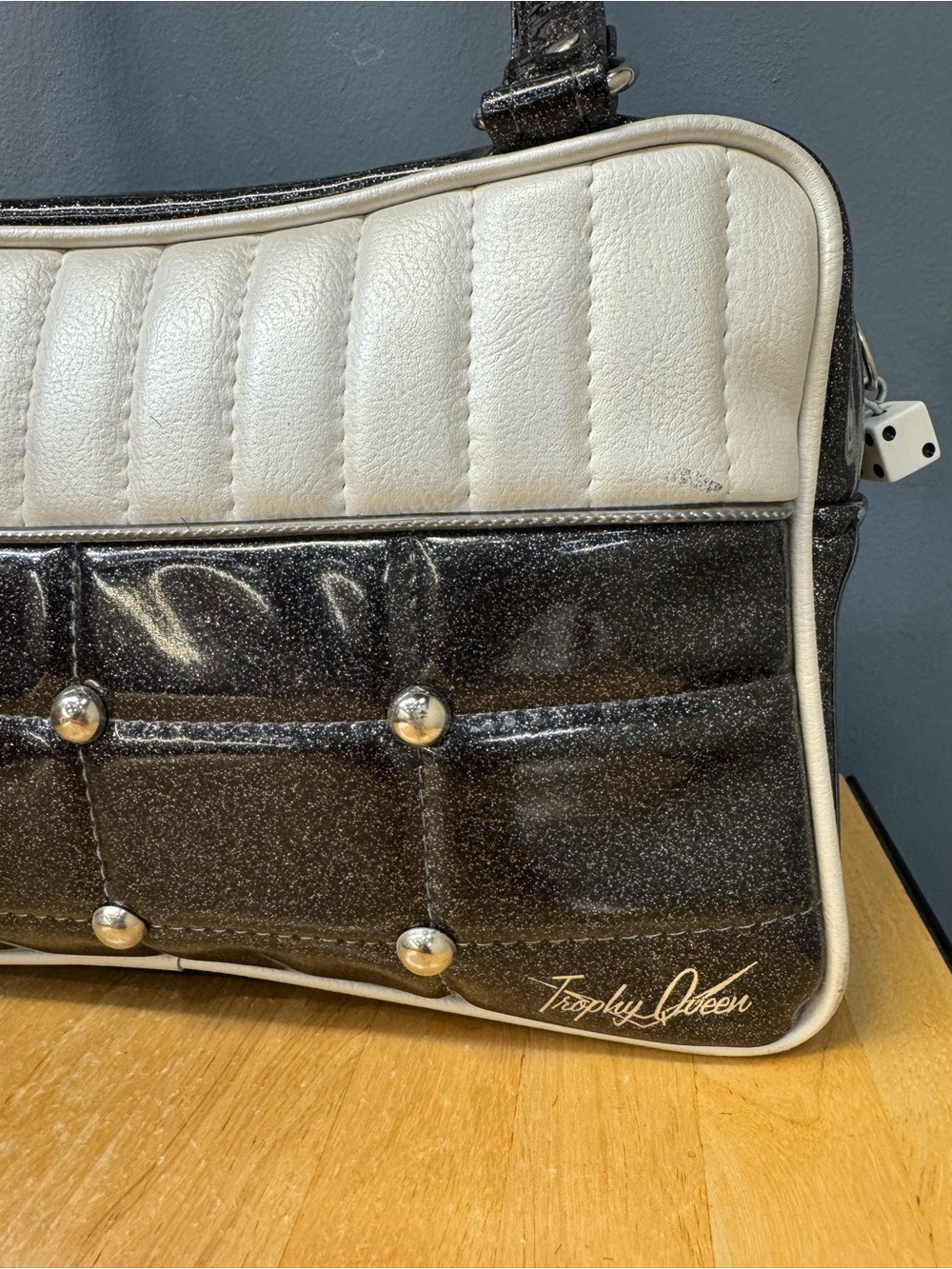 Trophy Queen Custom Lincoln Handbag- Charcoal flake with Pearl Tuck N Roll Yoke - Picture 4 of 11
